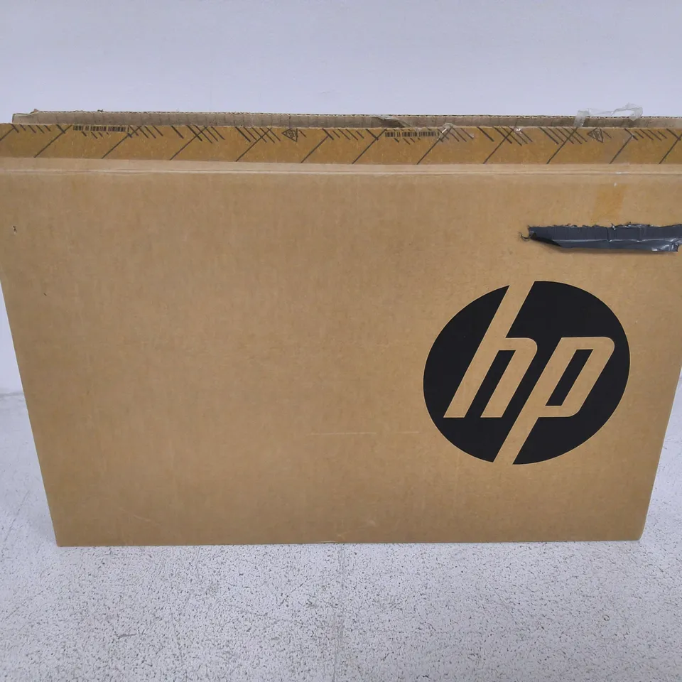 BOXED HP 14-EM0000SA AND ATHLON 7130U LAPTOP IN BLACK