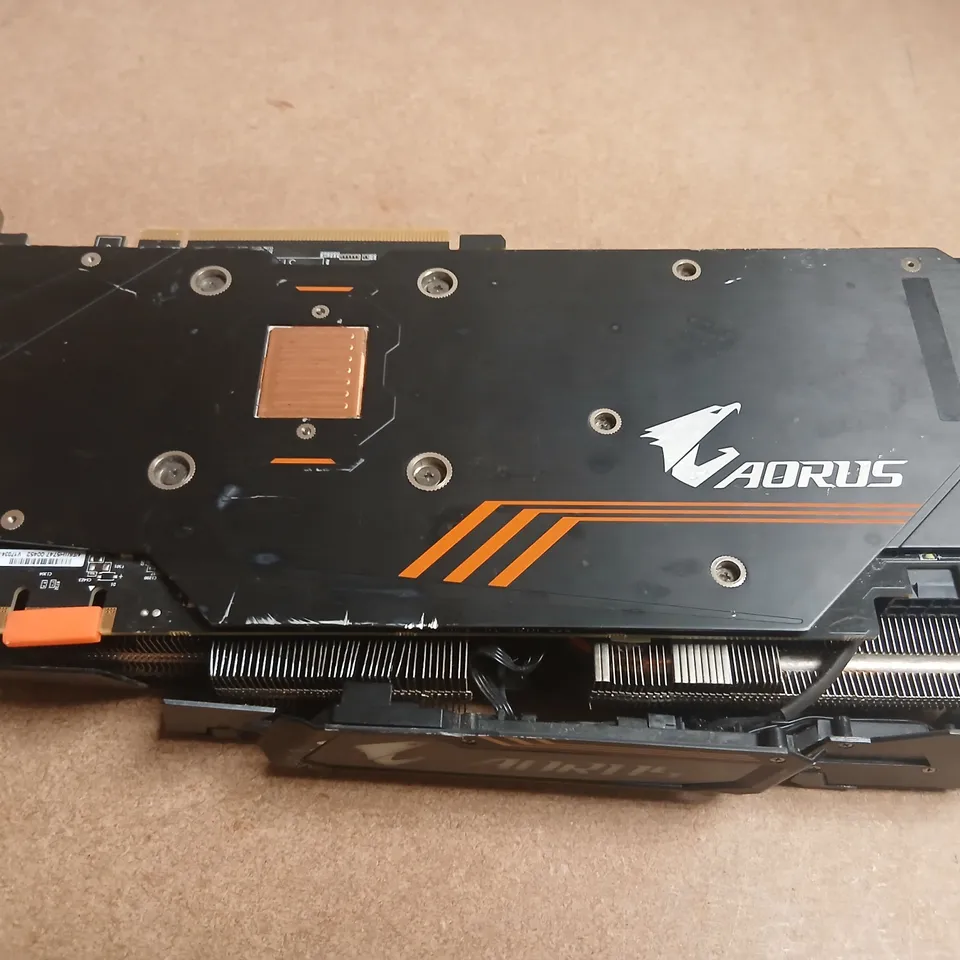 AORUS GRAPHICS CARD – TRIPLE‑FAN COOLING