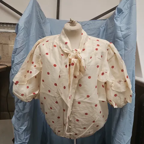 MINT VELVET RED SPOT PUFF SLEEVE BLOUSE – CREAM WITH POLKA DOTS – UK SIZE XL