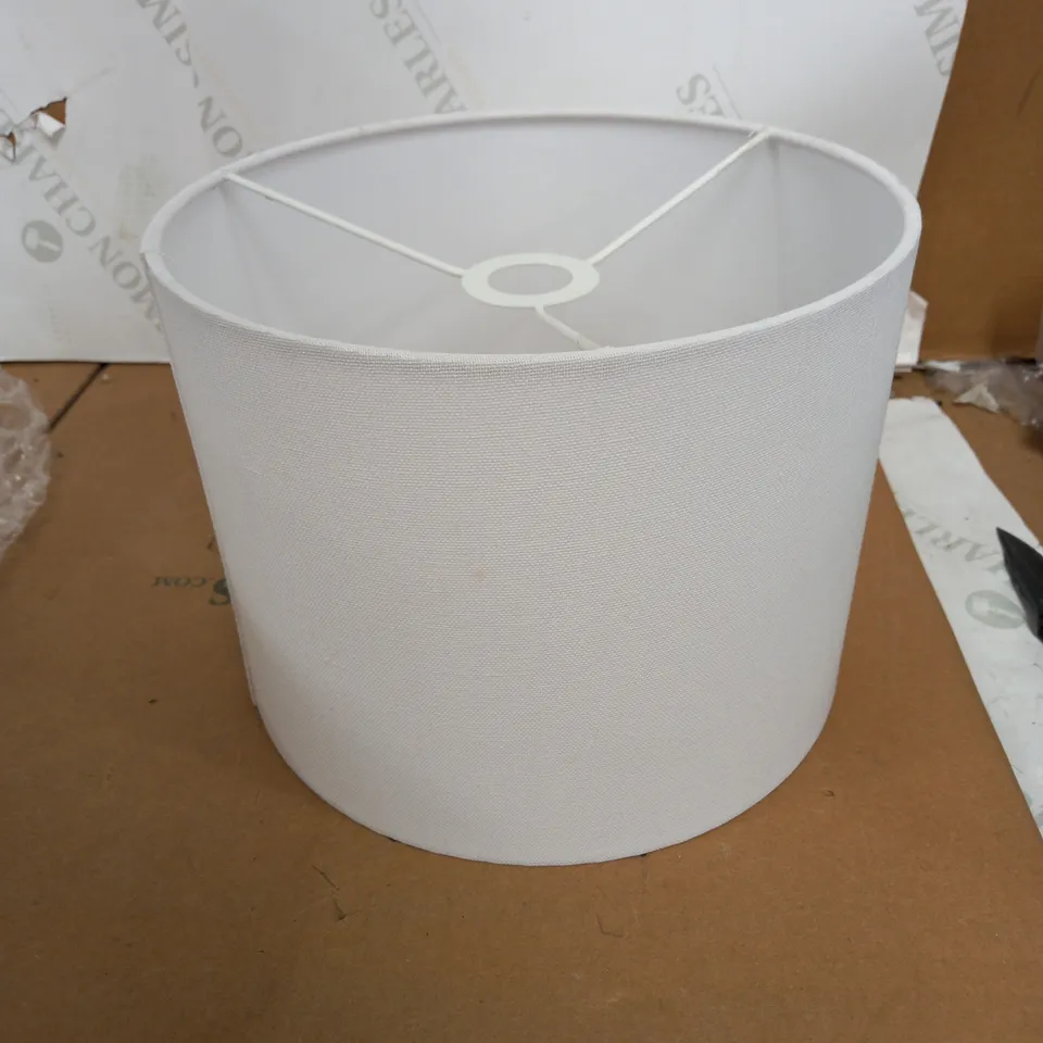 WHITE MEDIUM LAMP SHADE