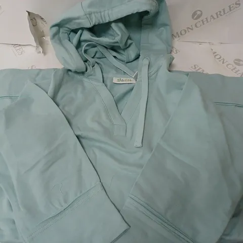 D&C SWEATER BLUE SIZE M