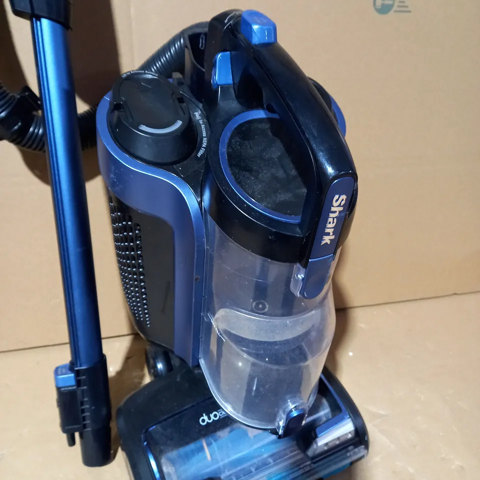 SHARK CORDLESS WITH TRUEPET & DUOCLEAN ICZ300UKT