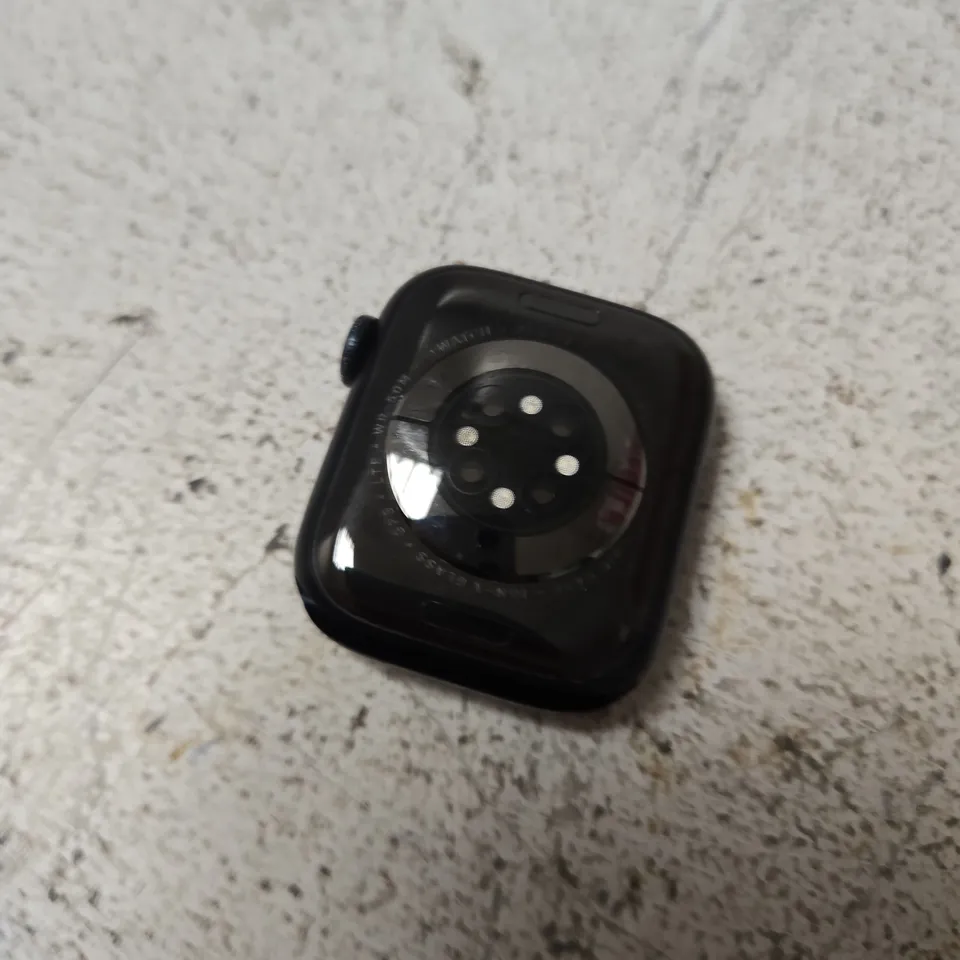 APPLE WATCH SERIES 7 - A2476