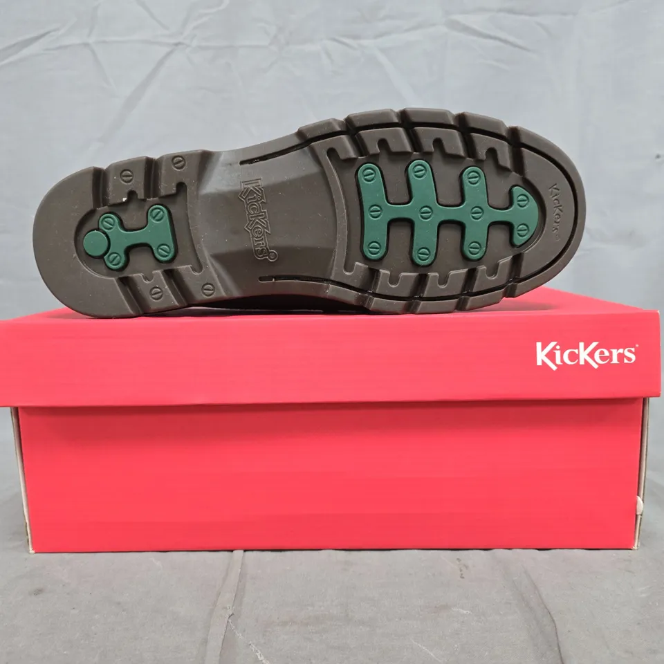BOXED PAIR OF KICKERS LENNON LOAFERS IN DARK GREEN SIZE EU 41