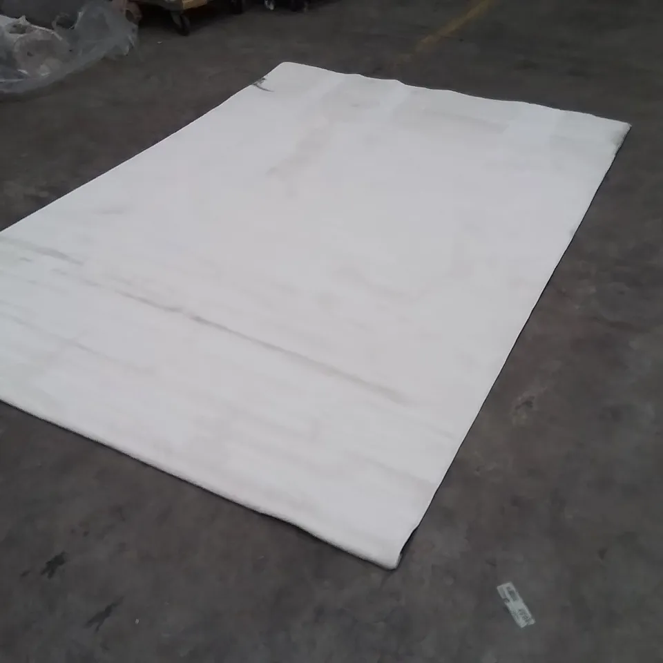 QUALITY DESIGNER AREA RUG - APPROXIMATELY  194x290cm