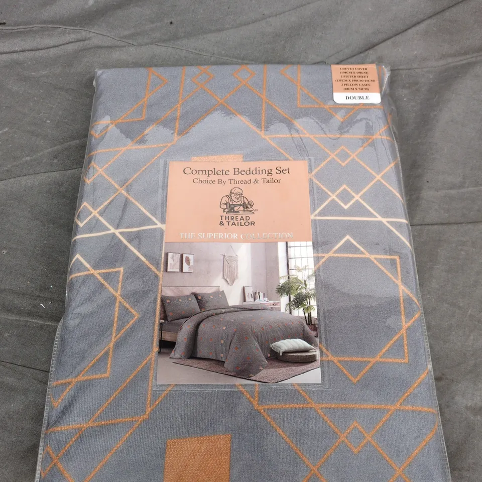 COMPLETE BEDDING SET BY THREAD & TAILOR – THE SUPERIOR COLLECTION, DOUBLE