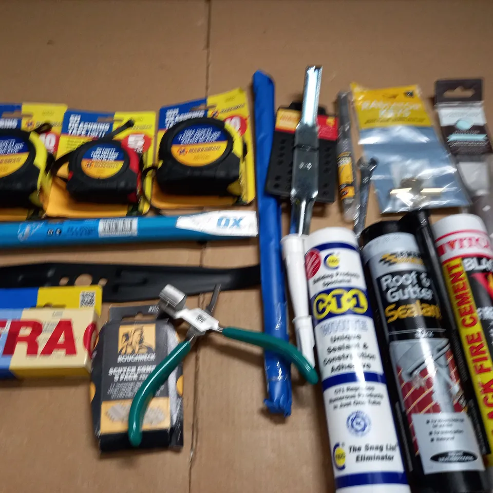 LOT OF ASSORTED TOOLS AND DIY ITEMS TO INCLUDE TAPE MEASURES, OX CHISEL AND GUTTER SEALANTS