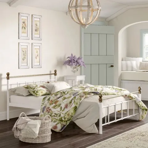 BOXED HAYLE 4'6" BED FRAME
