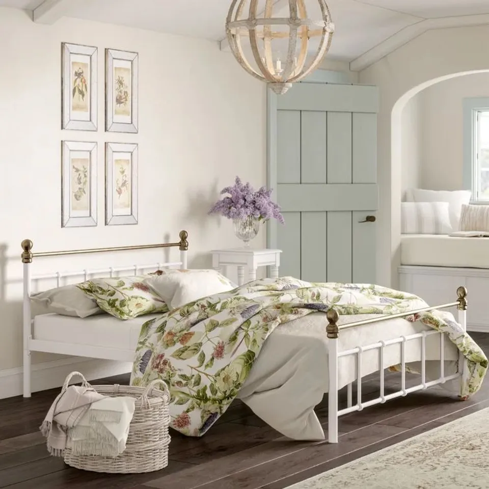 BOXED HAYLE 4'6" BED FRAME