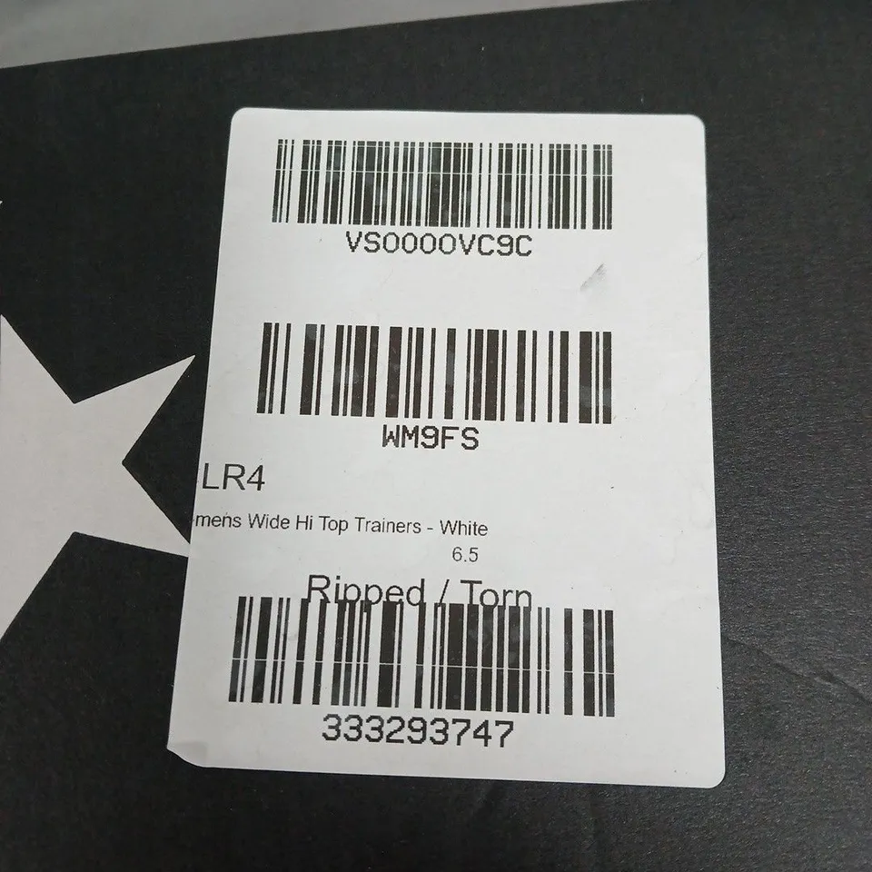 CONVERSE WHITE WIDE HI-TOP TRAINERS – WOMEN'S, UK 6 – BOXED