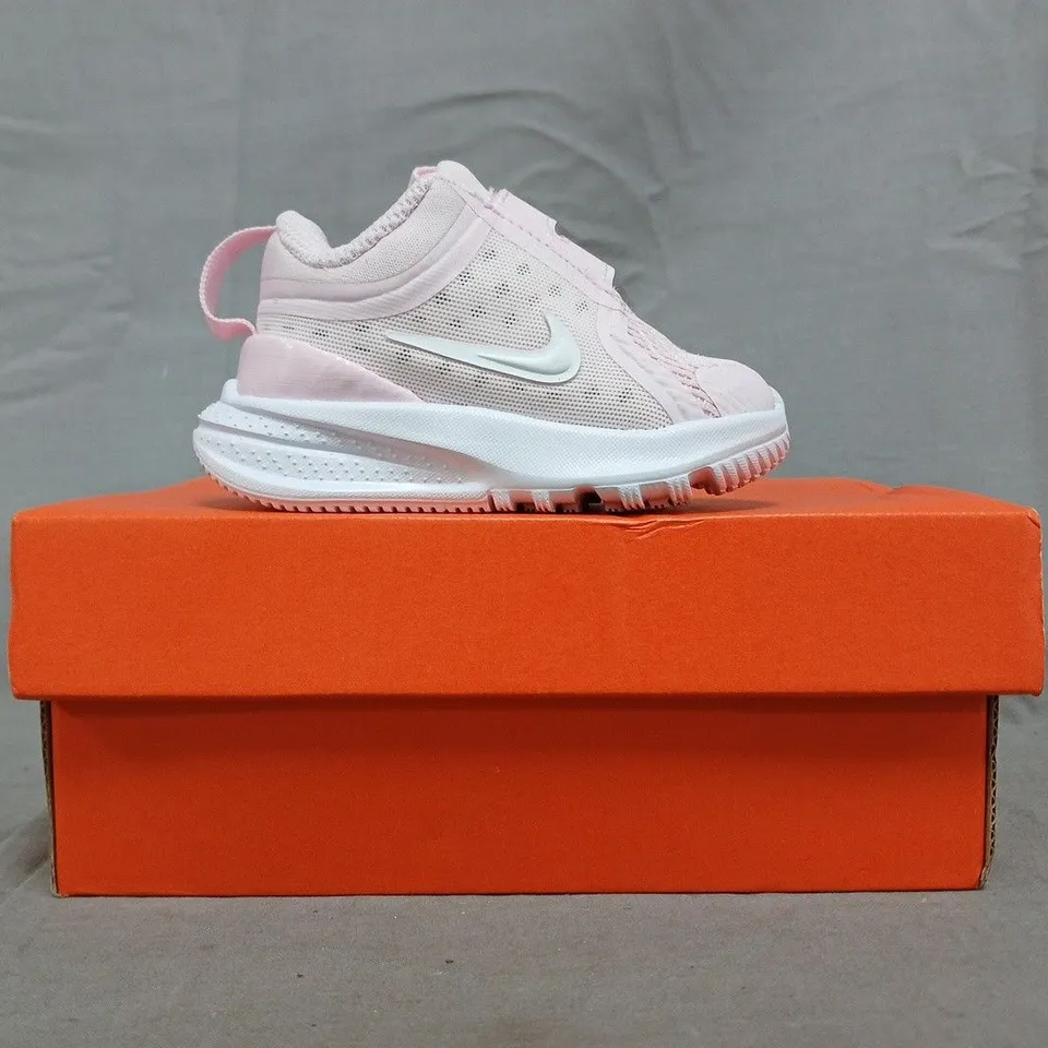 BOXED PAIR OF NKE STAR RUNNER 5 INFANT SHOES IN PINK SIZE UK 1.5