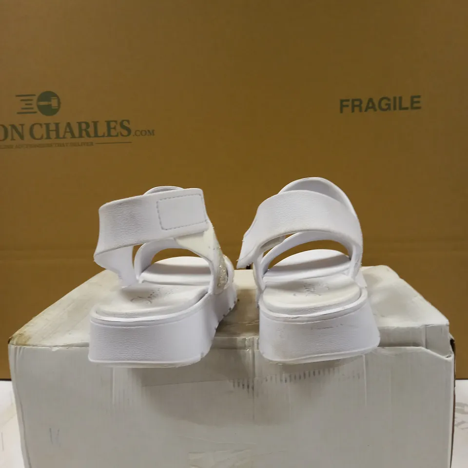SKECHERS FOOTSTEPS GLAM PARTY SLINGBACK SANDAL WHITE SIZE 6