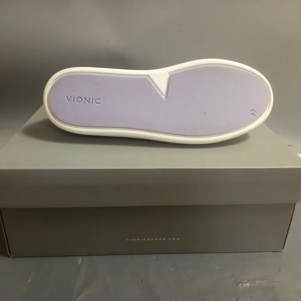VIONIC AURA TRAINERS LIGHT GREY SIZE 6