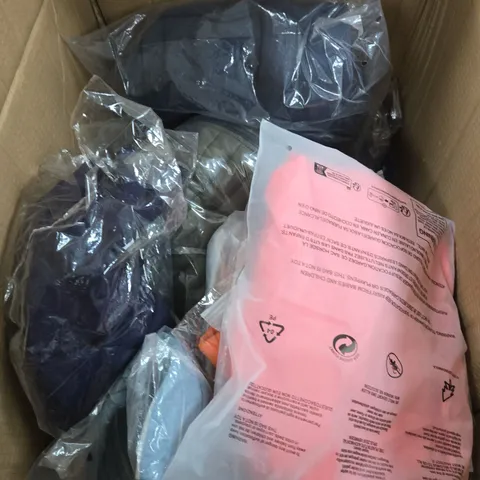 APPROXIMATELY 20 ASSORTED CLOTHING ITEMS IN VARIOUS COLOURS, SIZES, AND STYLES