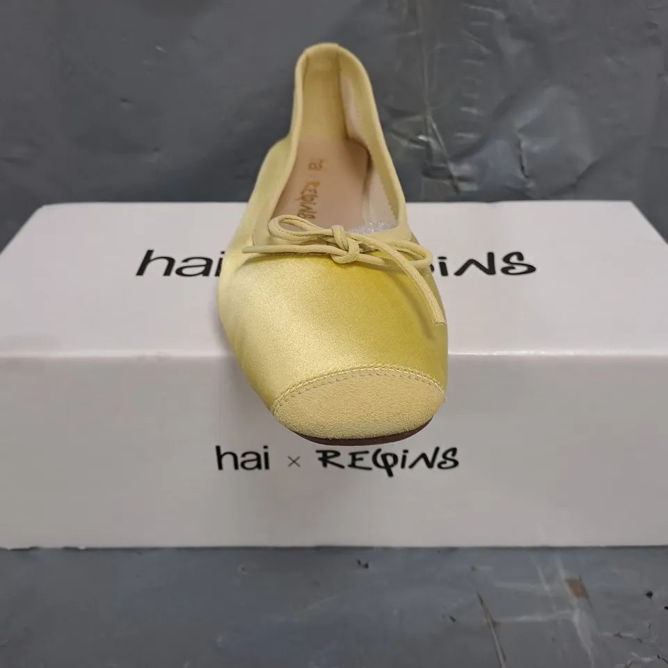 BOXED PAIR OF HAI X REQINS HARMONY SILK FLAT SLIP-ON SHOES IN VANILLA SIZE EU 37