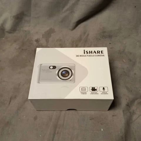 ISHARE DIGITAL CAMERA – 30MP (BOXED)