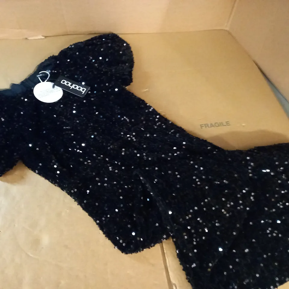 BOOHOO TALL VELVET SEQUIN PUFF SLEEVE MIDI DRESS - 12