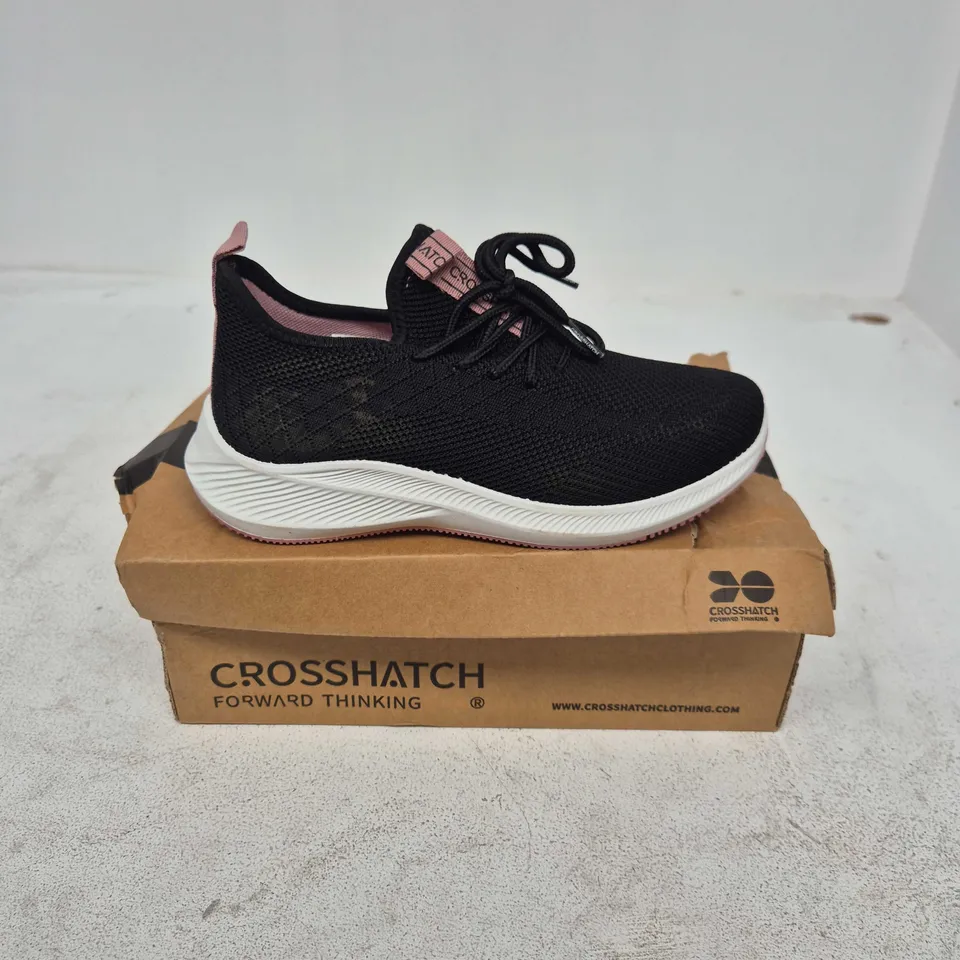 BOXED PAIR OF CROSSHATCH RIDGEWAY TRAINERS IN BLACK/PINK - UK 4