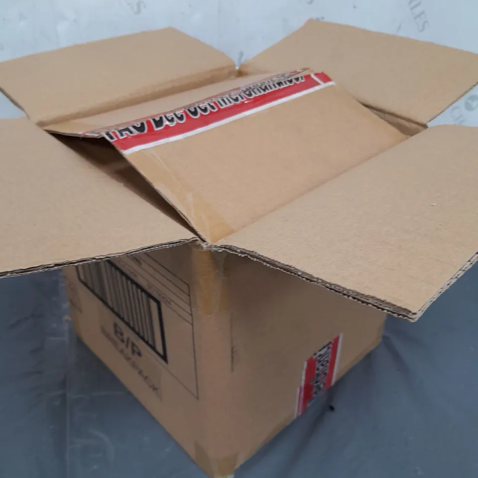 LOT OF 40 BOXED BRAND NEW 5000MAH POWERBANKS - OMBRE