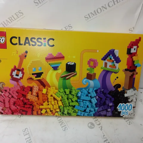 BOXED LEGO LOTS OF BRICKS