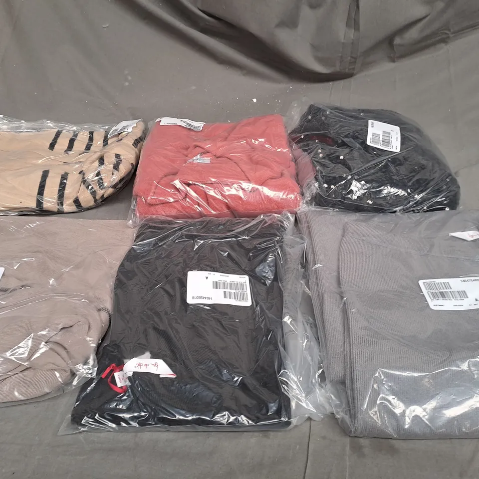 BOX OF ASSORTED CLOTHING ITEMS TOO INCLUDE COATS , TOPS, AND TROUSERS   ETC. 