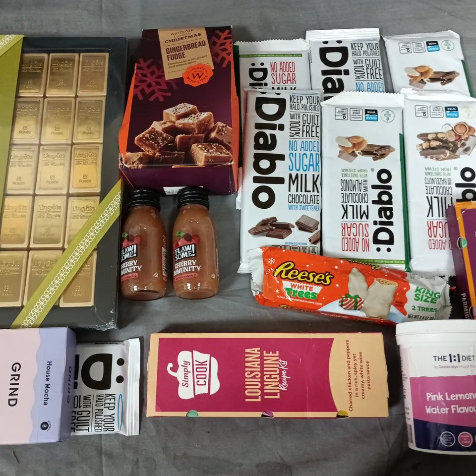 LOT OF APPROXIMATELY 25 ASSORTED FOOD AND DRINKS ITEMS TO INCLUDE FLAWSOME IMMUNITY SHOTS, PATCHI CHOCOLATE AND DIABLO BARS