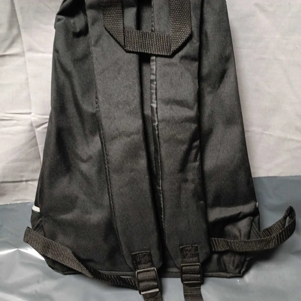 MANCHESTER UNITED BACKPACK WITH CREST – BLACK