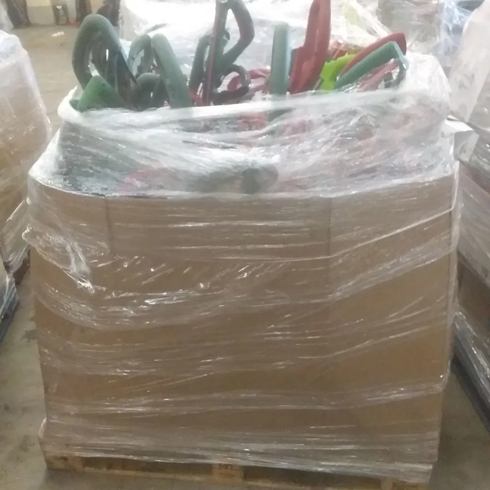 PALLET OF APPROXIMATELY 40 ASSORTED LOOSE HEDGE TRIMMERS