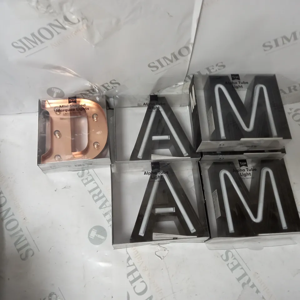 BOX OF APPROXIMATELY 40 ASSORTED HOUSEHOLD ITEMS TO INCLUDE HEADPHONES, DOG HARNESS, CLOTHES ETC 