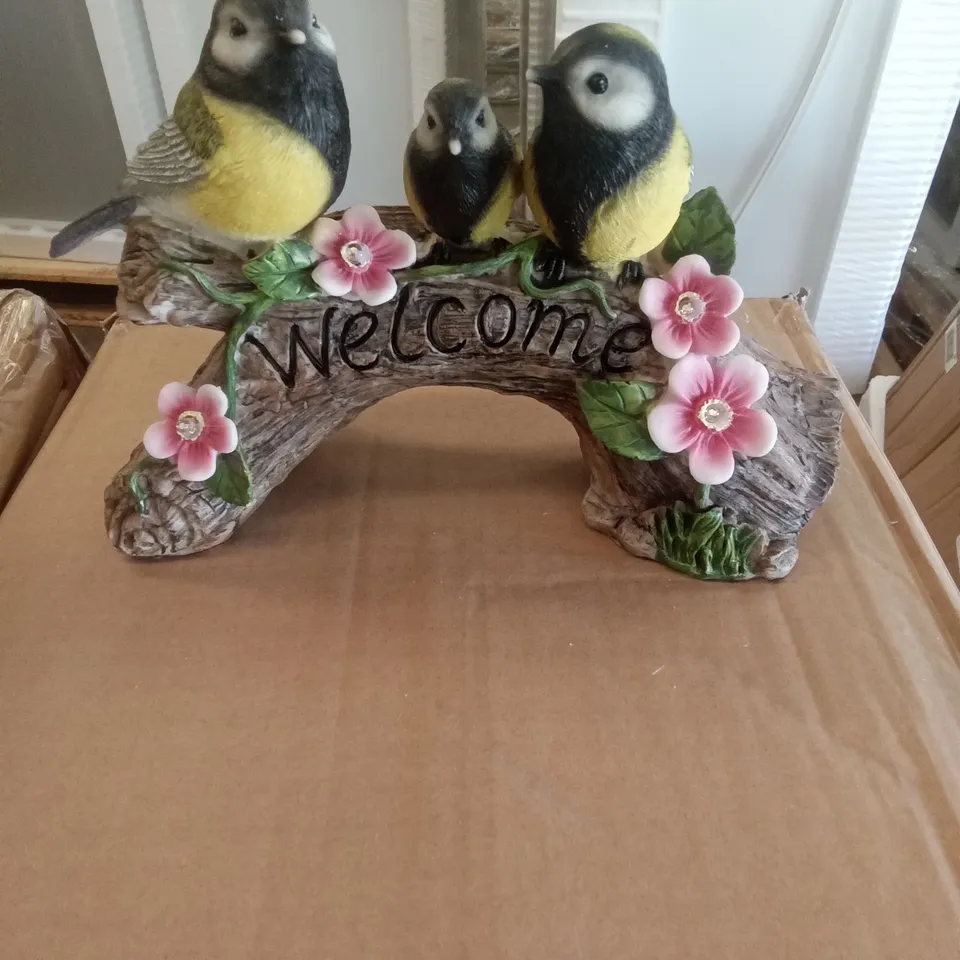 BOXED 3 BIRDS ORNAMENT WITH SOLAR LIGHT