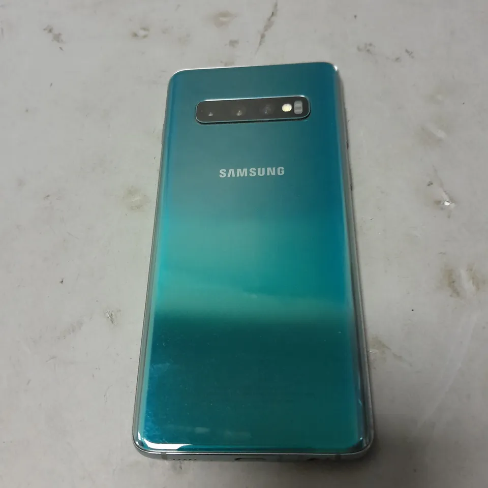 SAMSUNG GALAXY S10