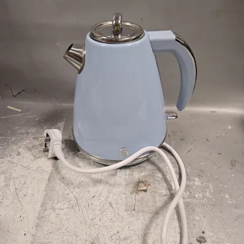 BOXED SWAN RETRO RANGE KETTLE
