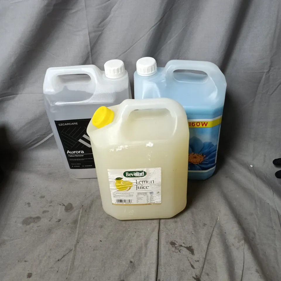 APPROXIMATELY 4 ASSORTED HOUSEHOLD ITEMS INCLUDING COMFORT FRESH BLUE SKIES 160 WASHES, BEVELINI LEMON JUICE 4L AND AURORA FALLOUT REMOVER 5L