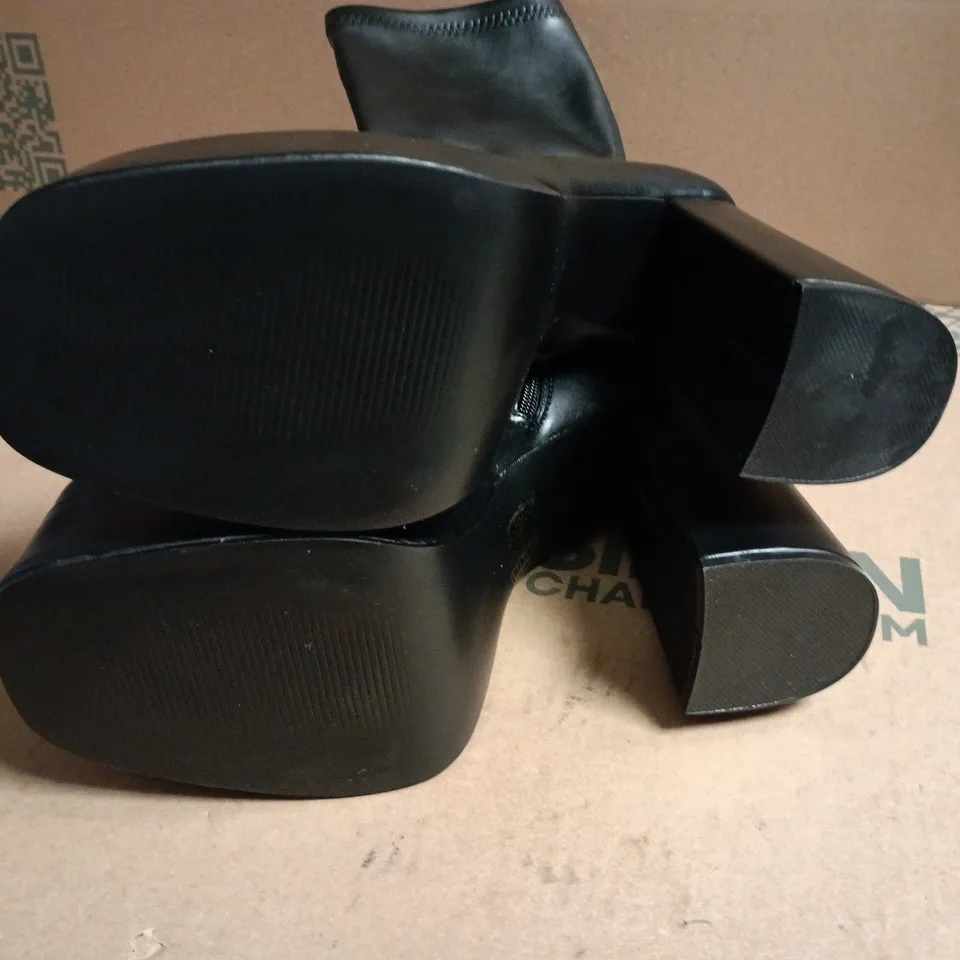 BOXED KOI DELANO MEN'S BLACK PLATFORM HEELED BOOTS – UK9