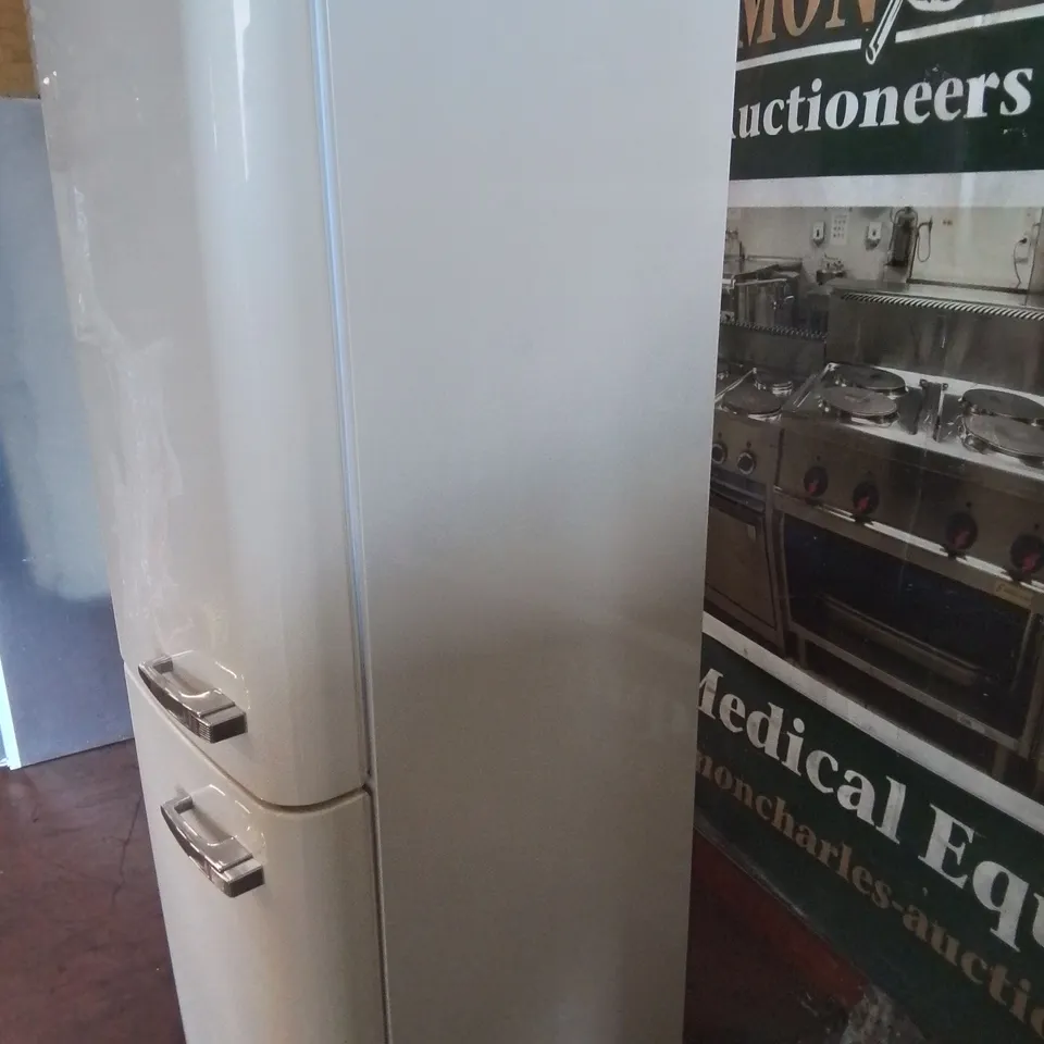 SMEG FREESTANDING 70/30 FRIDGE FREEZER IN CREAM - FAB32LCR5UK
