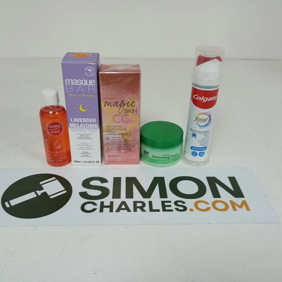 APPROXIMATEY 20 ASSORTED HEALTH AND BEAUTY PRODUCTS TO INCLUDE - COLGATE TOTAL TOOTHPASTE - OSIRIS RECOVERY OIL AND EVELINE MAGIC SUN MOISTURISING CREAM