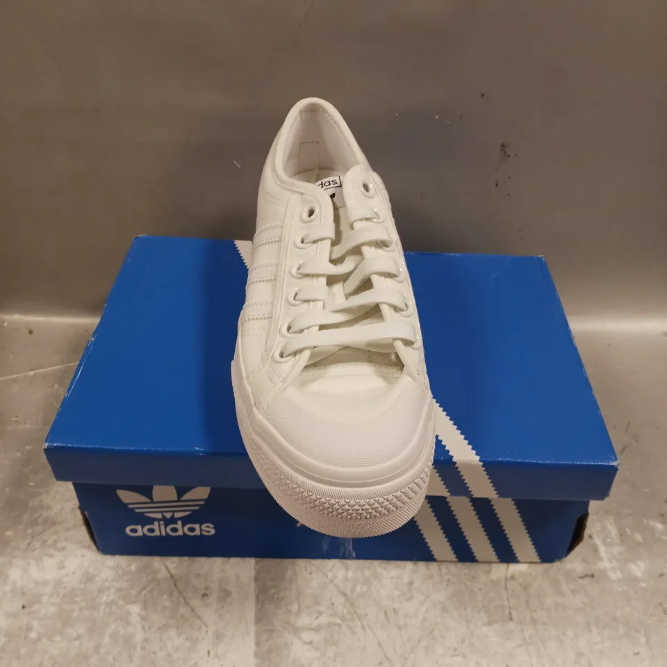 BOXED PAIR OF ADIDAS NIZZA PLATFORM TRAINERS IN WHITE - 6