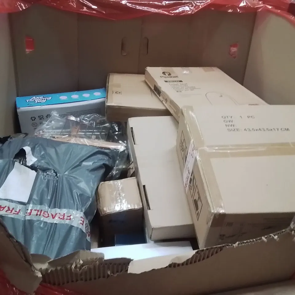PALLET OF ASSORTED HOUSEHOLD GOODS AND PRODUCTS TO INCLUDE;PILLOW,TOILET SEAT,PICTURE FRAME