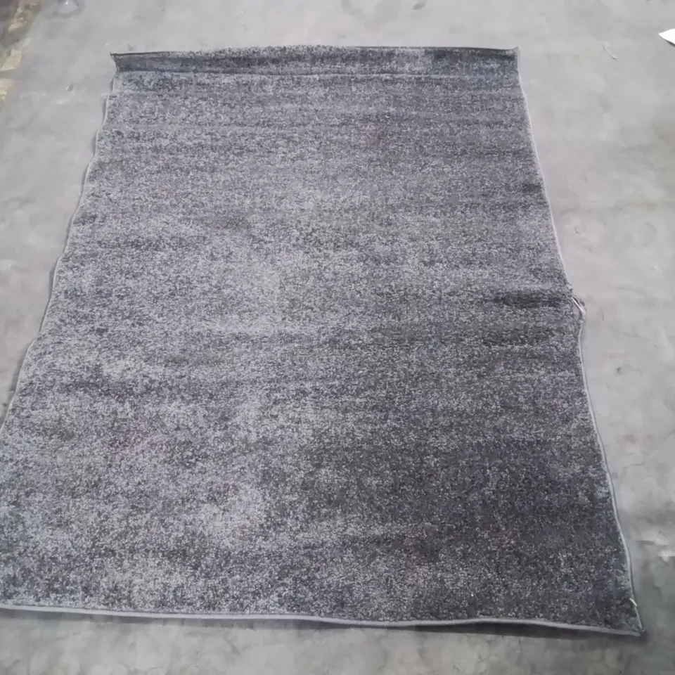 QUALITY DESIGNER AREA RUG - APPROXIMATELY 170X120CM