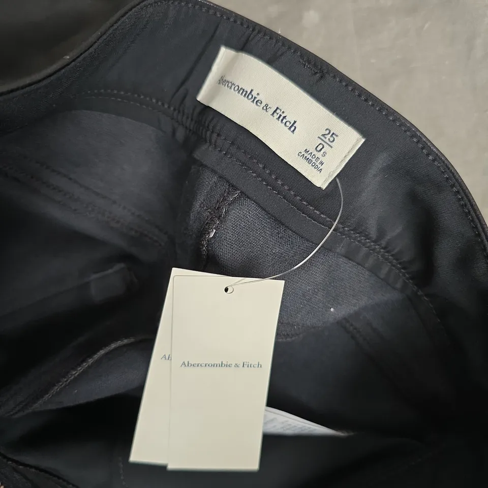 ABERCROMBIE & FITCH LEATHER-LOOK TROUSERS – WOMEN'S, BLACK, SIZE 25