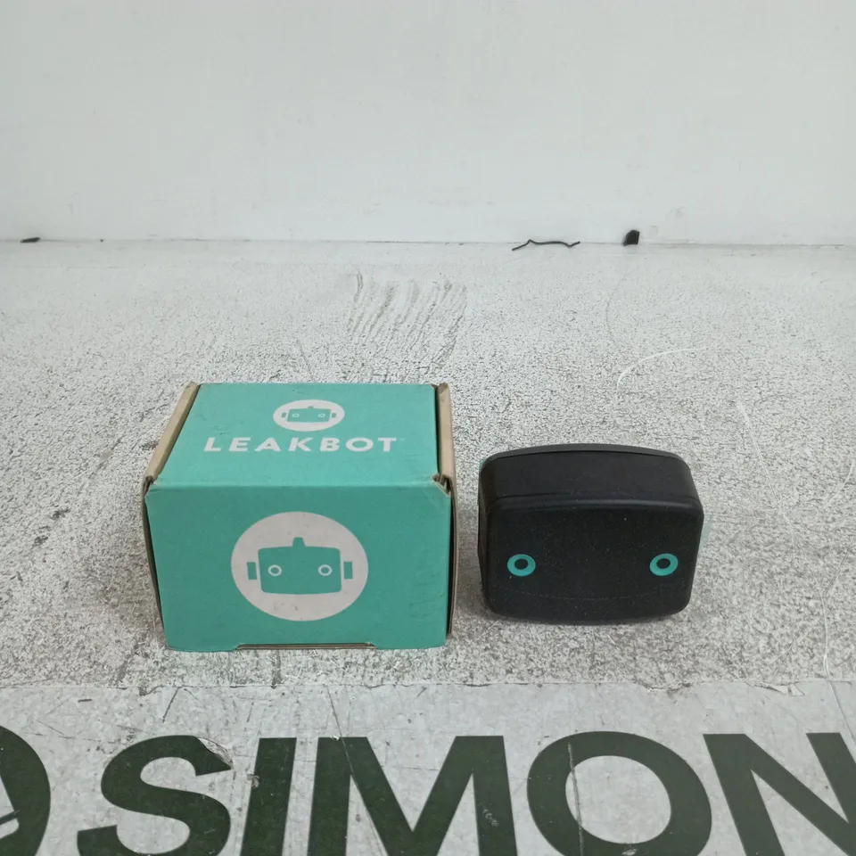 LEAKBOT SMART WATER LEAK DETECTOR – BOXED (UK)