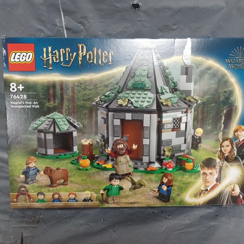 BOXED LEGO HARRY POTTER HAGRID’S HUT: AN UNEXPECTED VISIT 76428