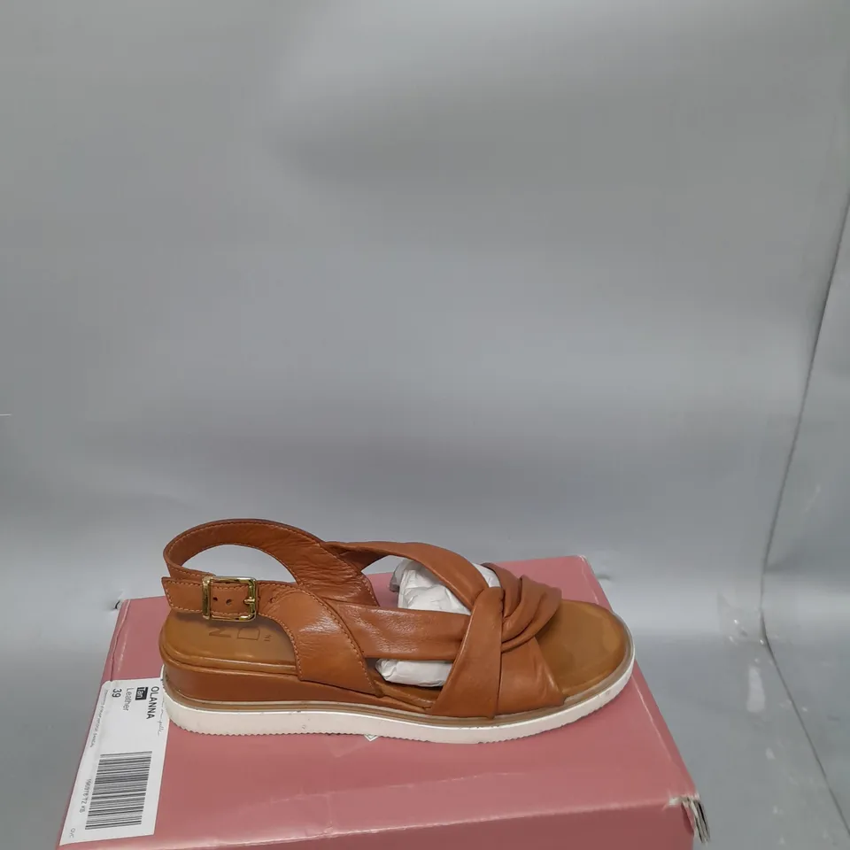 MODA IN PELLE OLANNA SANDALS - TAN - SIZE 6