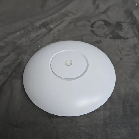 UBIQUITI UNIFI UAP AC PRO INDOOR/OUTDOOR ACCESS POINT