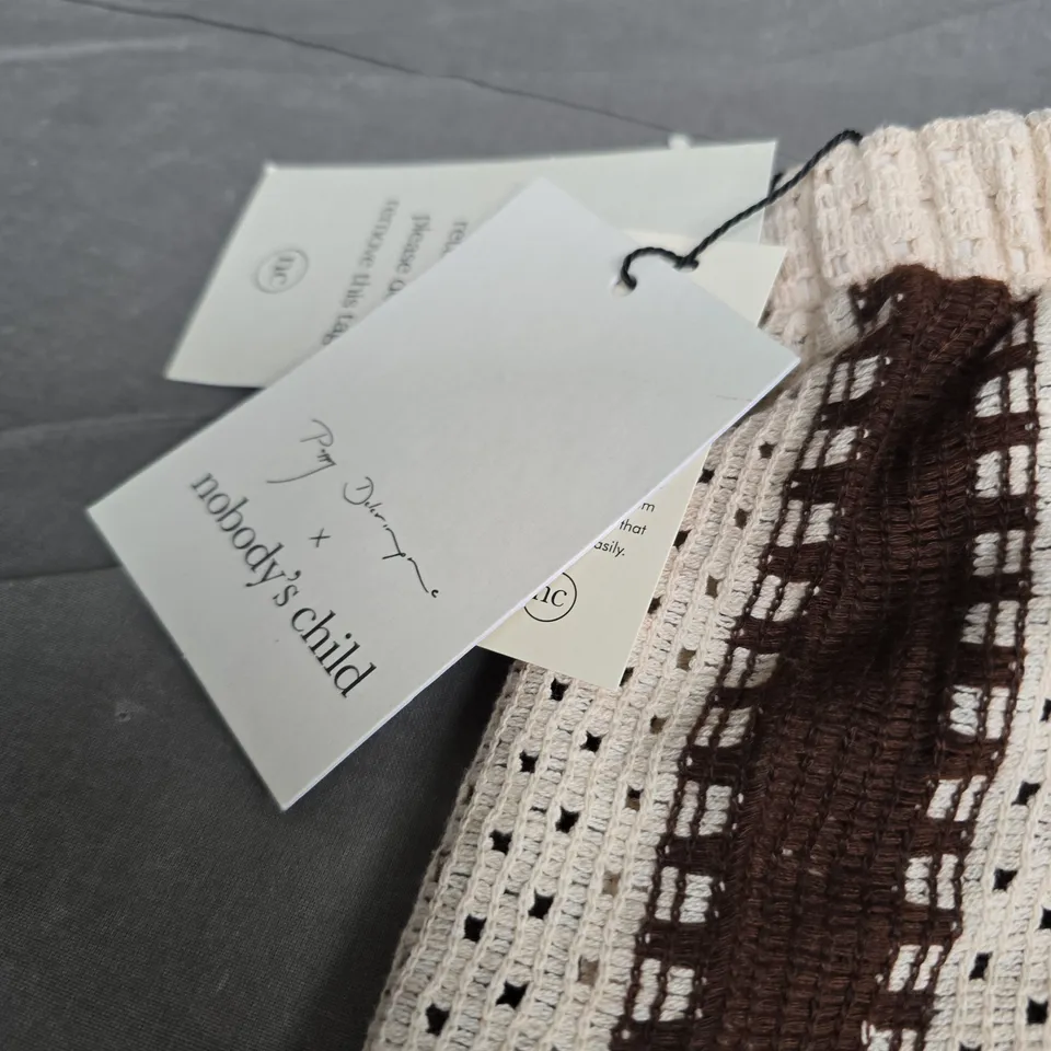 STRIPED CROCHET THROW BLANKET – BROWN AND CREAM