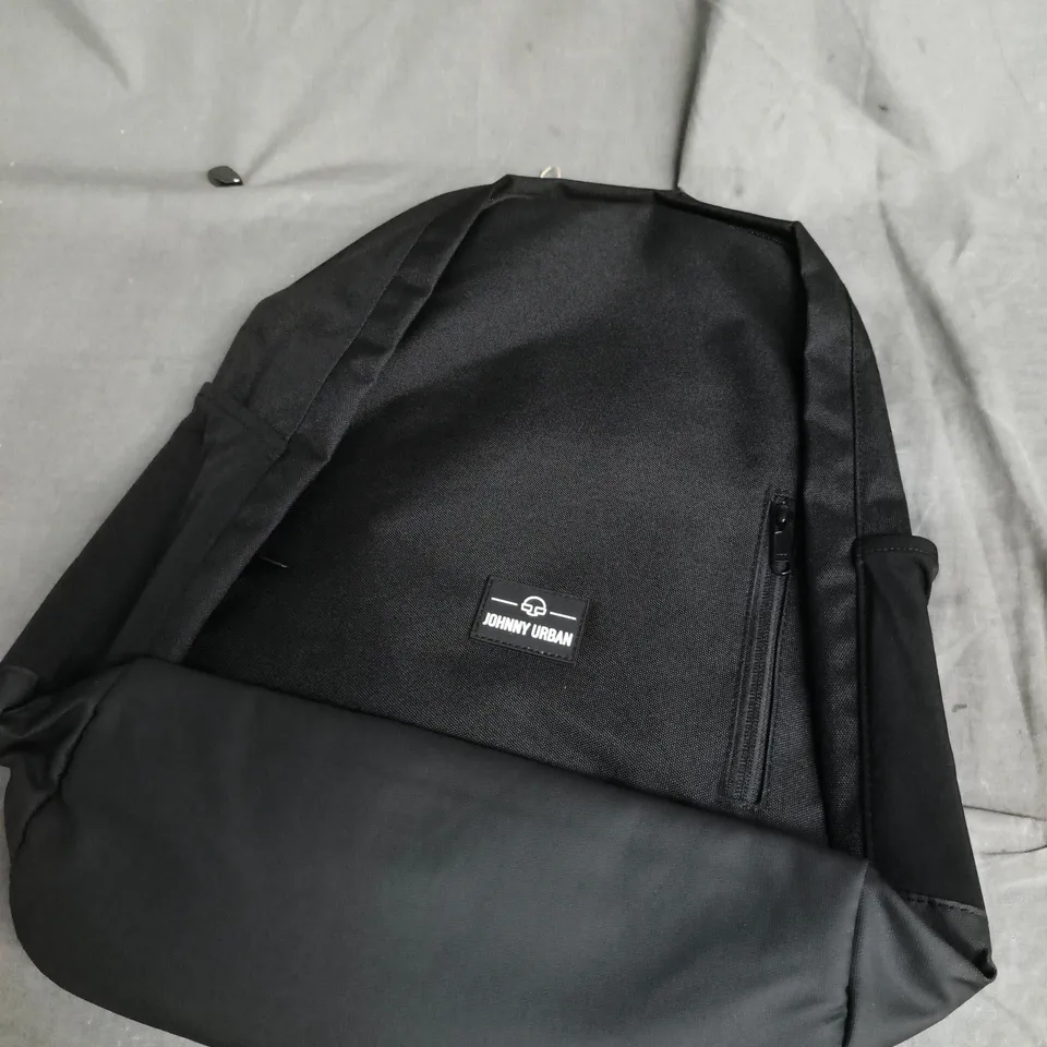 JOHNNY URBAN BACKPACK – NEO BLACK