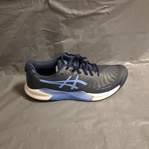 PAIR OF ASICS GEL CHALLENGER 14 TRAINERS IN BLUE MULTI SIZE 8.5