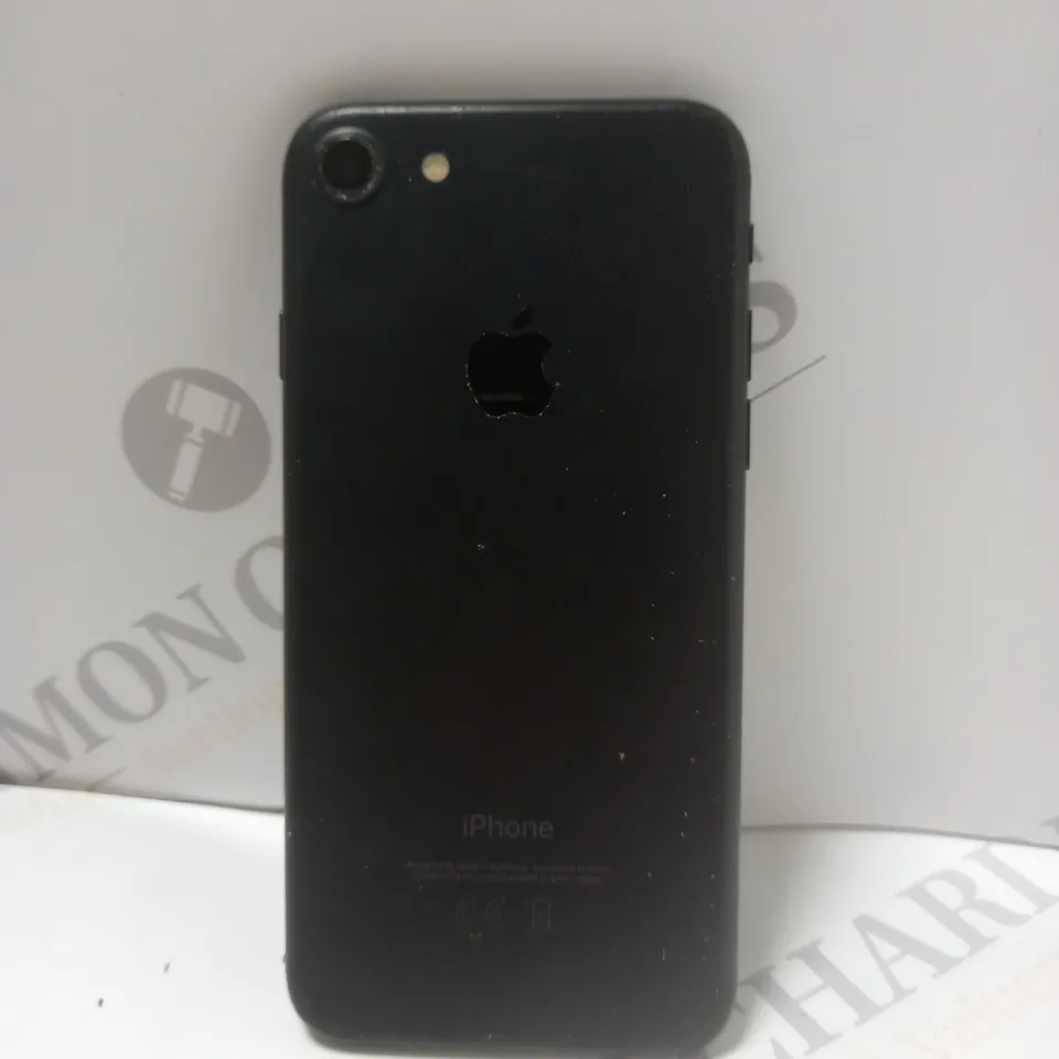 APPLE IPHONE 7 (A1778) SMARTPHONE