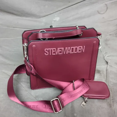 STEVE MADDEN MINI HANDBAG IN WINE RED