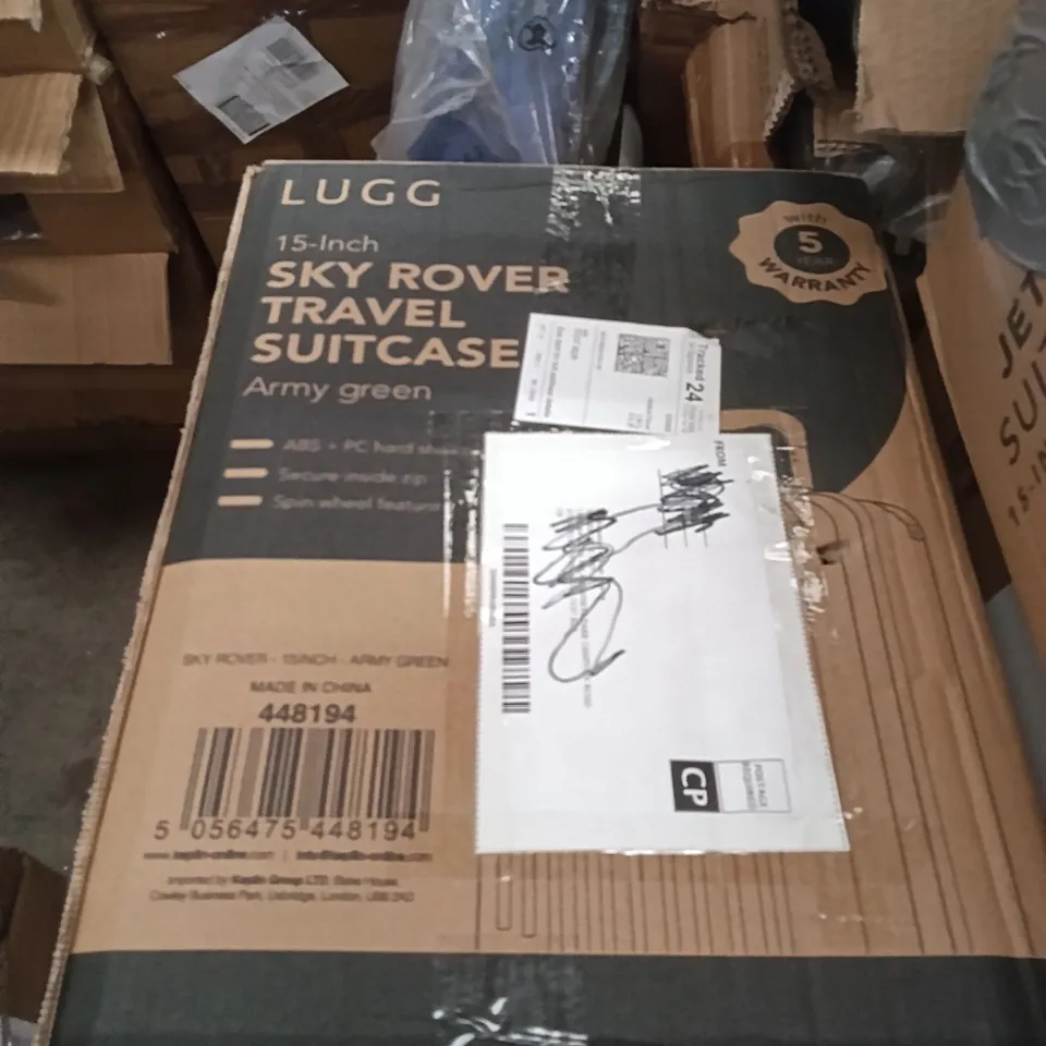  BOXED LUGG TRAVEL SUITCASE